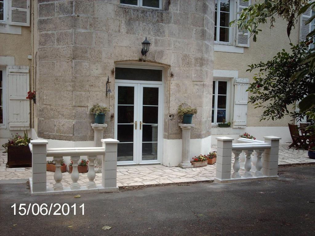 Chateau Ardilleux Exterior foto